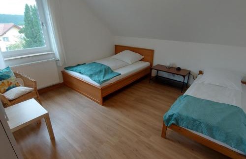 Wiesent Appartement | Ferienwohnung am Berg