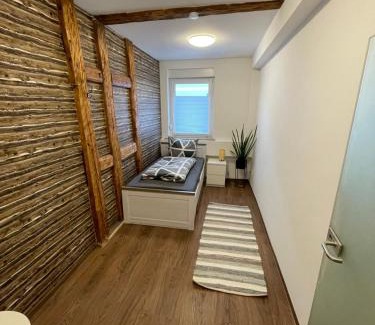 Tonna Appartement | Ferienwohnung Am Brunnen