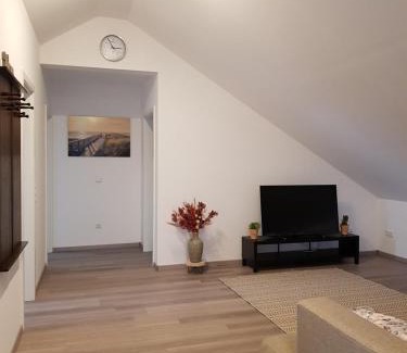 Calden Appartement | Ferienwohnung am Dörnberg
