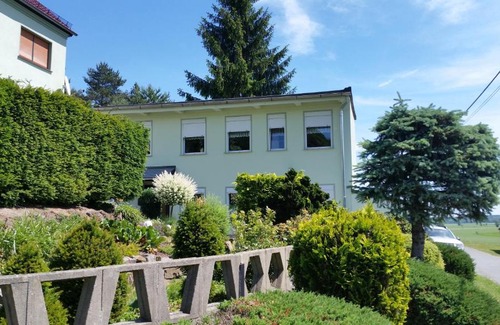 Bad Schmiedeberg Appartement | Ferienwohnung "Am Weinberg"
