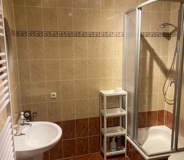 Riesa Appartement | Ferienwohnung am Holzwurm