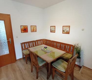 Bad Wuennenberg Appartement | Ferienwohnung-Am-Kirchplatz