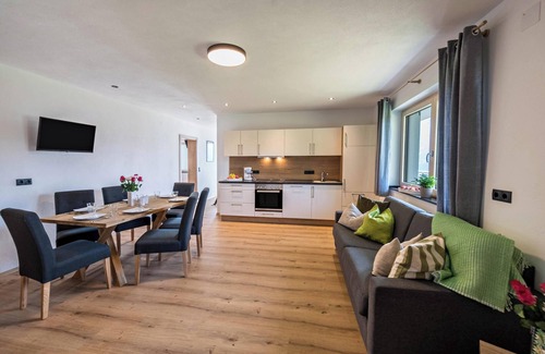 Rohrberg Appartement | "Ferienwohnung am Mühlbachl" avec vue sur les montagnes, terrasse privée et Wi-Fi.