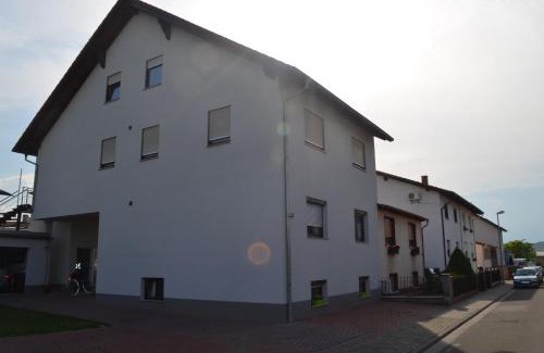 Westhofen Appartement | Ferienwohnung Am Neuberg