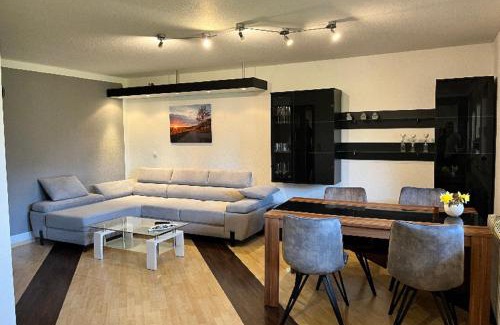 Dingolshausen Appartement | Ferienwohnung am Rathaus