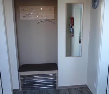 Raben Steinfeld Appartement | Ferienwohnung am Schweriner See