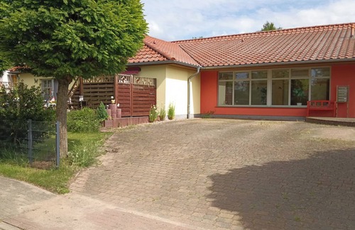 Lelkendorf Appartement | Ferienwohnung am Schloss für 1-4 Personen, Barrierefrei! Erholen und Genießen!