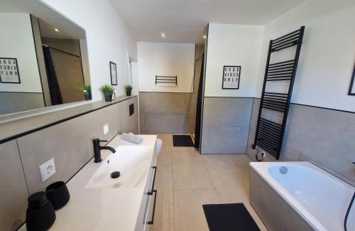 Borken Appartement | Ferienwohnung am See - Obergeschoss - Ruhige Lage - Eigener Garten