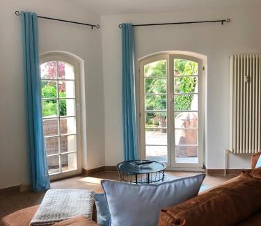 Radeberger Vorstadt Appartement | Ferienwohnung am Wasser Villa Graf von Pfeil