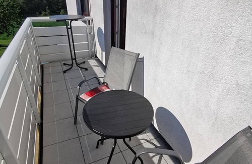 Detmold-Nord Appartement | Ferienwohnung Ausblick im 1. OG 100 m² für 2 bis 6 Pers. Stadtrand von Detmold