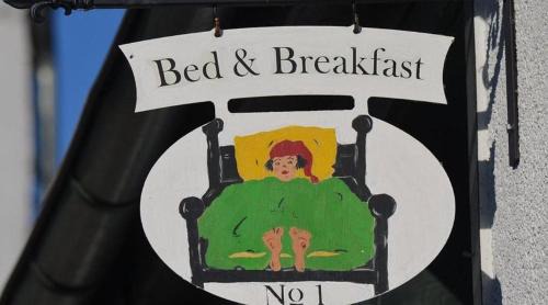 Glarus Sued Maison | Ferienwohnung Bergzyt oder das Bed and Breakfast - Älplersuite mit eigenem Bad und Terrasse