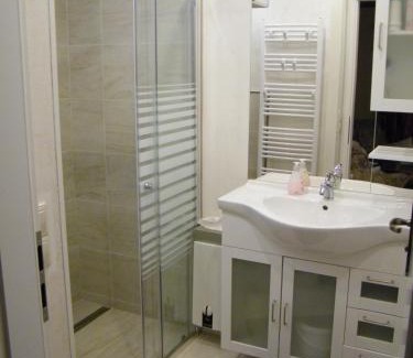 Jonsdorf Appartement | Ferienwohnung Bibas