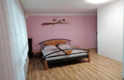 Ichenhausen Appartement | Ferienwohnung Blau