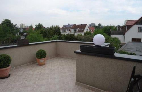 Vahrenheide Appartement | Ferienwohnung ca 110 qm zzgl 17 qm Terrasse