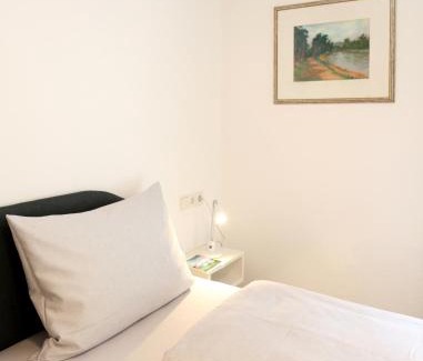 Annweiler am Trifels Appartement | Ferienwohnung Waldfrieden