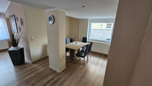 Bad Klosterlausnitz Appartement | Ferienwohnung am Schwanenteich