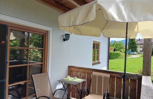 Prien am Chiemsee Appartement | Ferienwohnung mit Sep. Schlafzimmer, 52 qm, Balkon