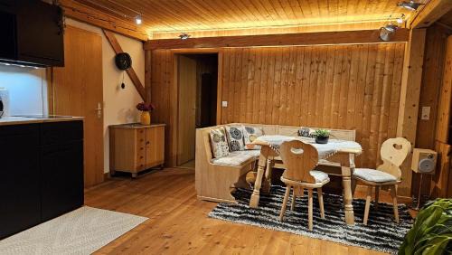 Worth an der Donau Appartement | Ferienwohnung Schlossblick