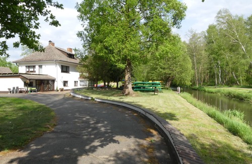 Kolonie Appartement | Ferienwohnung Duschka Direkt am Fließ - Ferienwohnung mit Wasserblick