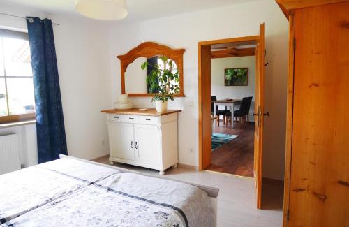 Zell Appartement | Ferienwohnung Eichkatzel
