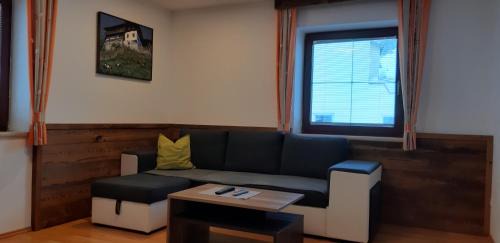 Vals Appartement | Ferienwohnung Eller 79