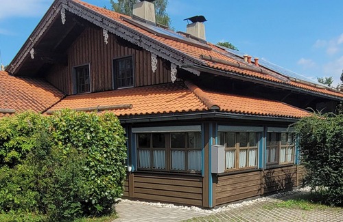Frasdorf Appartement | Ferienwohnung für 2 Personen, 32 qm, ebenerdig, Wohn/Schlafraum kombiniert, TV, W-Lan, Terrasse, Gartenmöbel