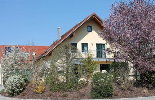 Essing Appartement | Ferienwohnung Faber mit großem Südbalkon