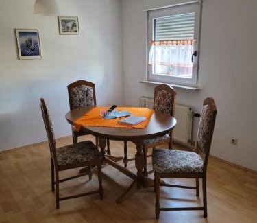 Knittelsheim Appartement | Ferienwohnung Fam.Lutz