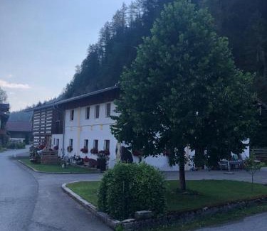 Elbigenalp Appartement | Ferienwohnung Familie Weißenbach