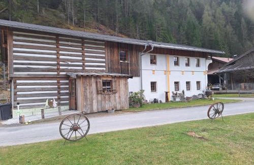 Elbigenalp Appartement | Ferienwohnung Familie Weißenbach