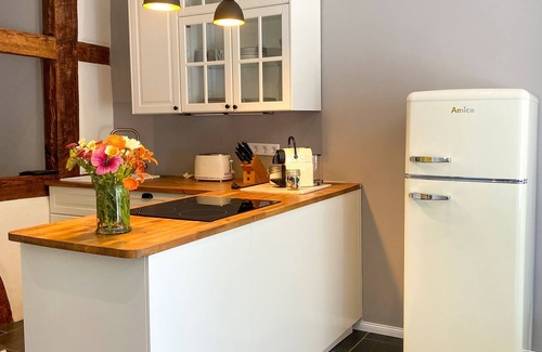Kenz-Kustrow Appartement | Ferienwohnung Feldhase - Gutshaus Kranichflug