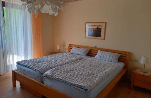 Furstenau Appartement | Ferienwohnung Feld und Wiese