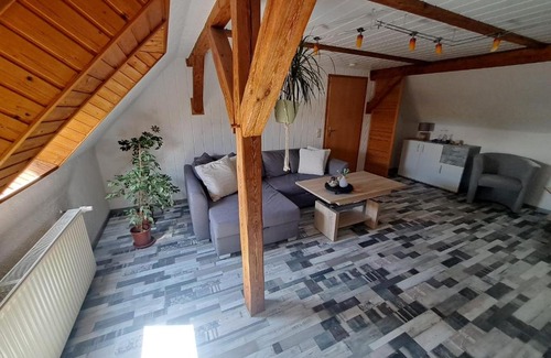 Hessenburg Appartement | Ferienwohnung Feldblick