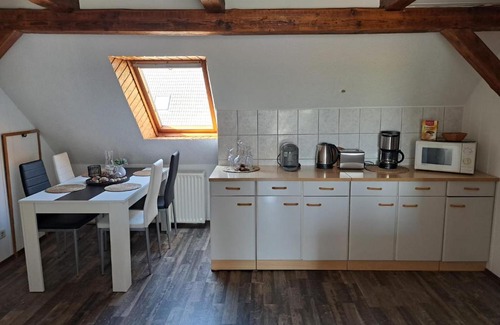 Hessenburg Appartement | Ferienwohnung Feldblick