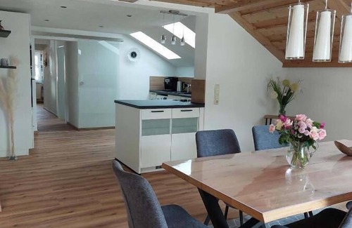 Langdorf Appartement | Ferienwohnung Gartenblick mit Südbalkon