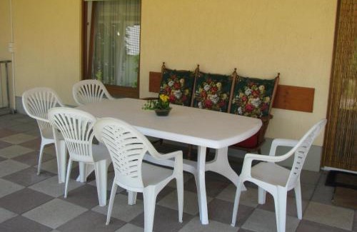 Herbsleben Appartement | Ferienwohnung Gelhausen