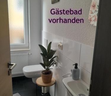 Gotha Appartement | Ferienwohnung Gemütliche Auszeit - nur 50m zum Hauptbahnhof, ruhig, Parterre, zentral, Hunde willkommen, Kinderausstattung vorhanden