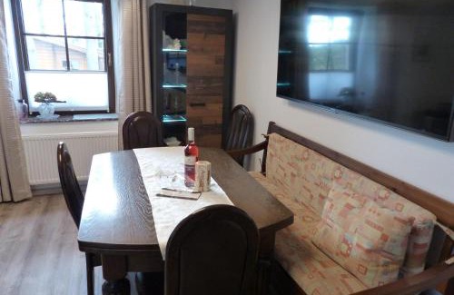 Plutscheid Appartement | Ferienwohnung Hügelhaus