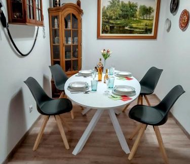 Ichenhausen Appartement | Ferienwohnung Happy