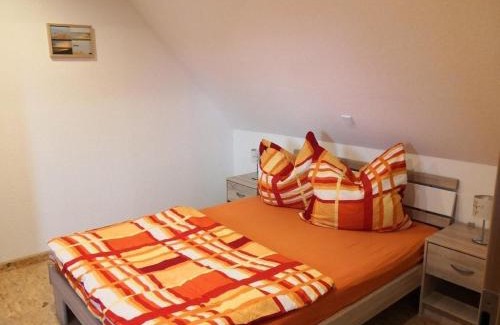 Emden Appartement | Ferienwohnung Haus Am Wasser In Emden