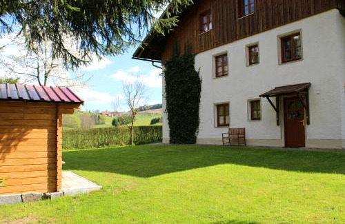 Arnbruck Appartement | Ferienwohnung Hausladen