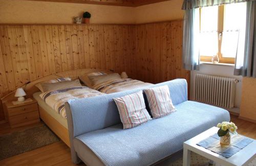 Arnbruck Appartement | Ferienwohnung Hausladen