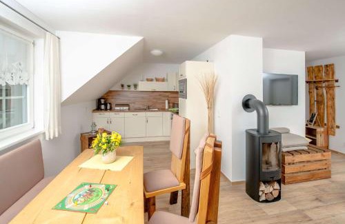 Neuendorf Appartement | Ferienwohnung Heuschober