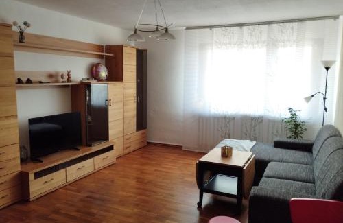 Kreuzebra Appartement | Ferienwohnung Hohenberg