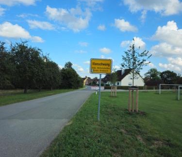 Wittelshofen Appartement | Ferienwohnung Illenschwang