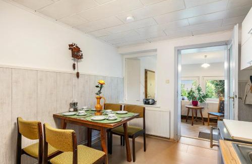 Schmargendorf Appartement | Ferienwohnung im Blumengarten