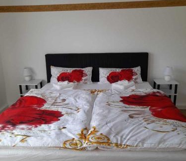 Rhauderfehn Lit Et Petit-Déjeuner | Ferienwohnung im FEWO Rosenhaus Volz
