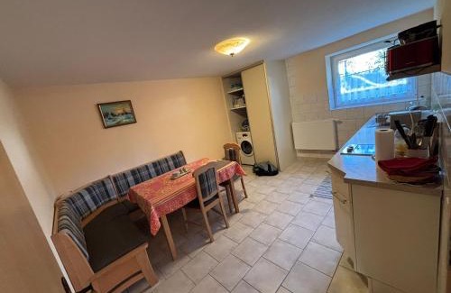 Steglitz Appartement | Ferienwohnung im Grünen