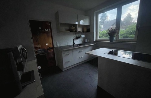 Bad Pyrmont Appartement | Ferienwohnung im Obstgarten - apartment/apartment, shower, WC, terrace