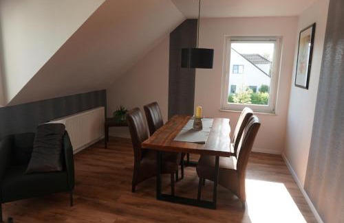 Elmenhorst/Lichtenhagen Appartement | Ferienwohnung in 18107 Elmenhorst kurz vor Warnemünde